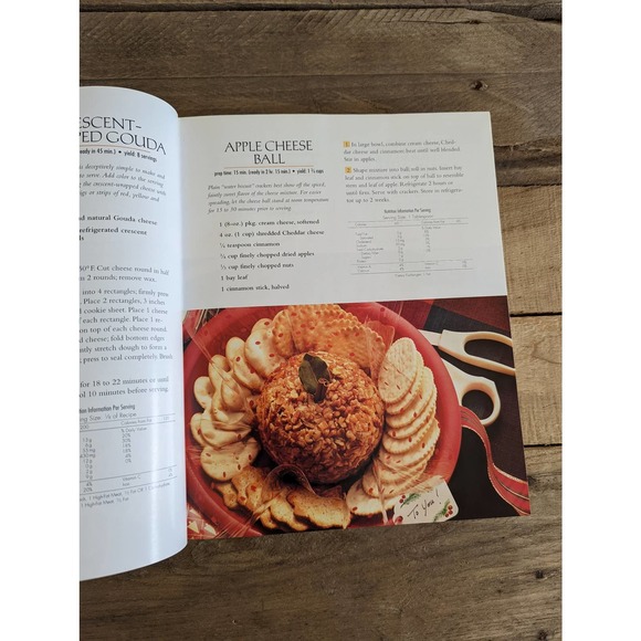 Vintage 1998 Pillsbury The Best of Classic Cookbooks - Picture 5 of 6